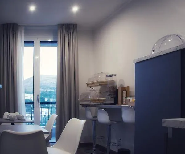 Alojamento de Acomodação e Pequeno-almoço Lumarooms 4*