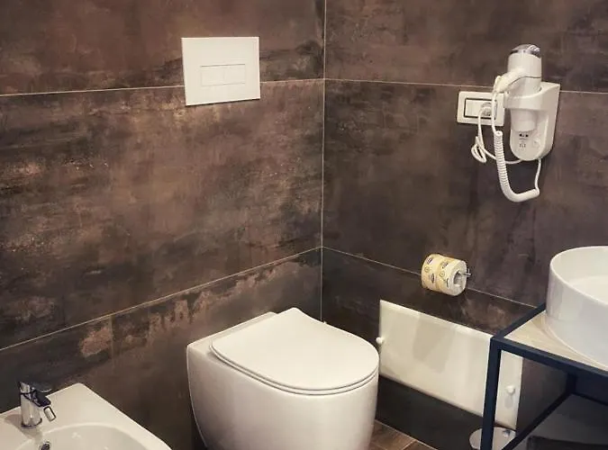 Bed & Breakfast Lumarooms