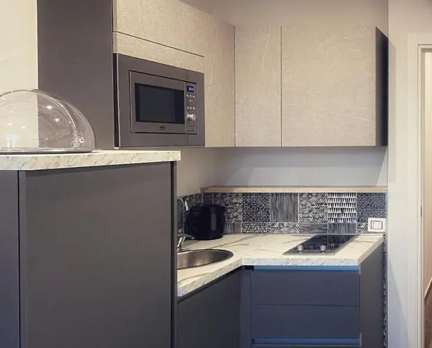 Lumarooms Bed & Breakfast 4*