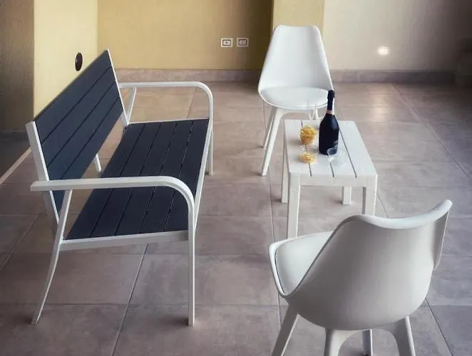 Lumarooms Bed & Breakfast 4*